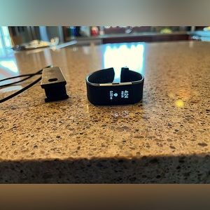 Fitbit Charger 2 - black band.  Circumference of band is 7 inches.  Great shape.